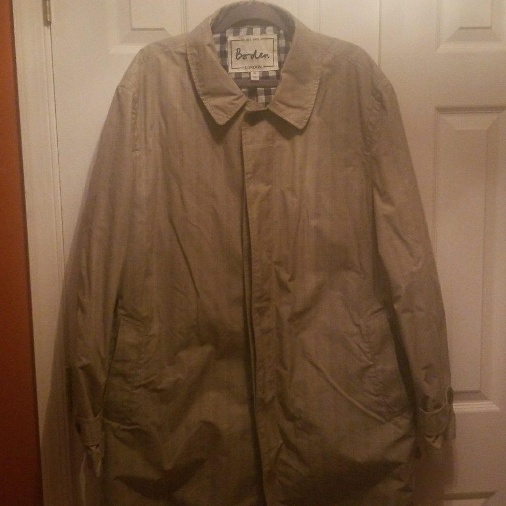 Boden Men's 3/4 length trench coat